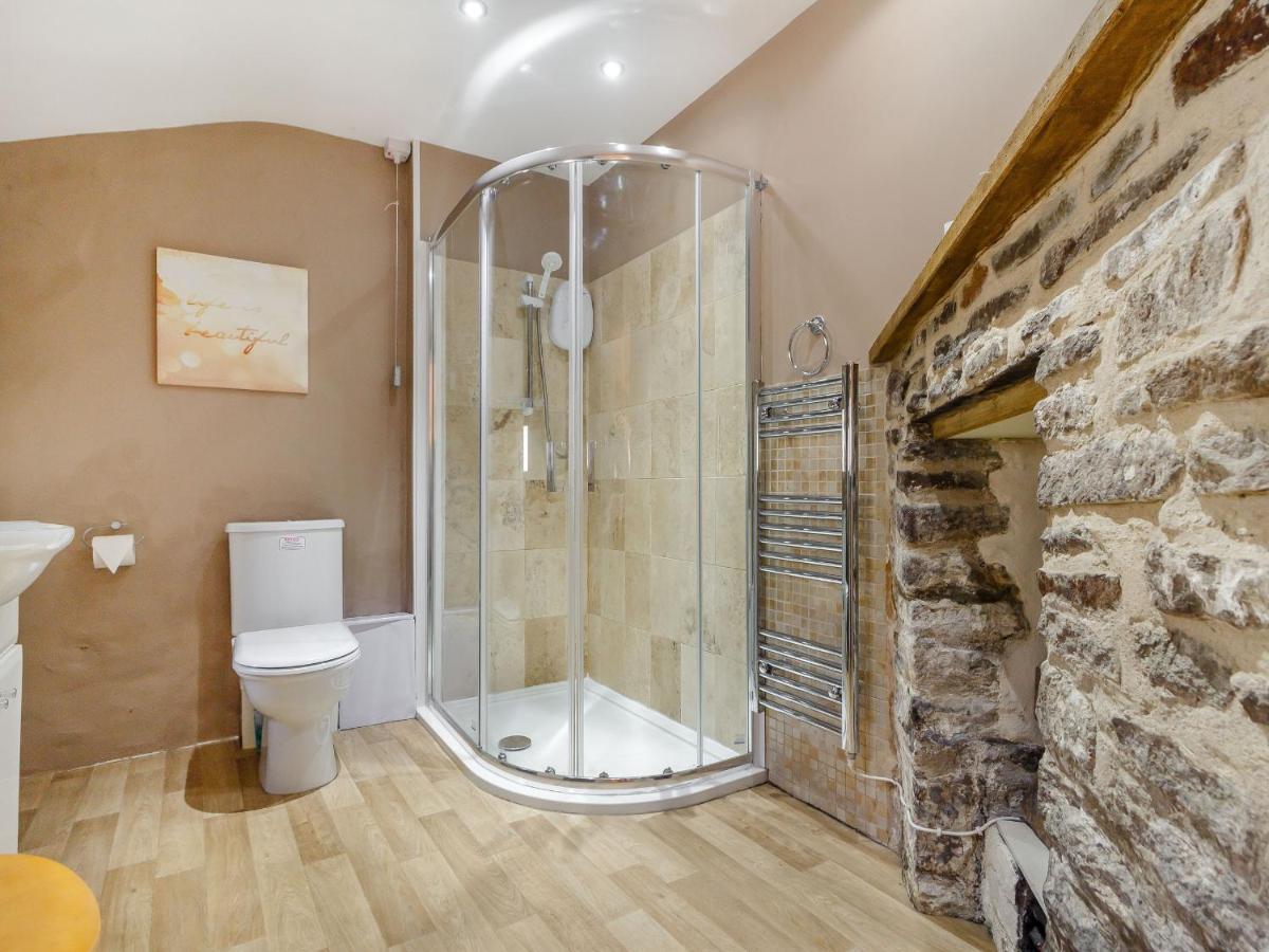 Caner Bach Lodge Bridgend  Kültér fotó